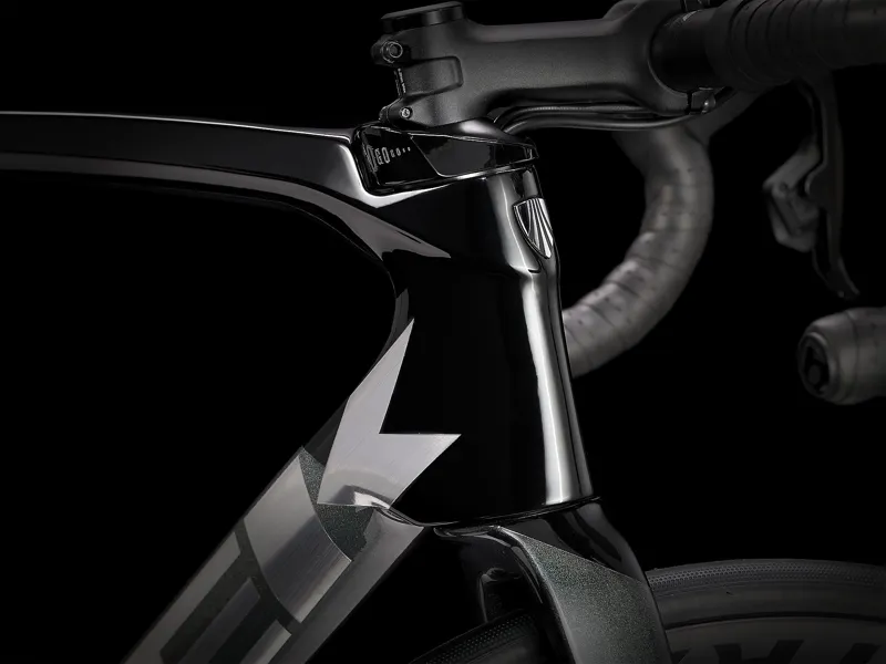 TREK Emonda SL 6 AXS Road Bike Dark Prismatic and Trek Black-3